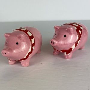 Pink Pigs Red Bandanas Salt Pepper Shaker Set